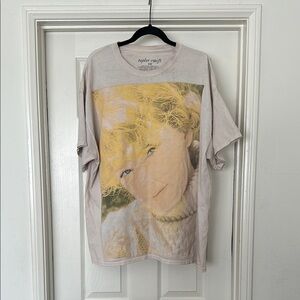 Urban Outfitters, Taylor Swift Graphic T-Shirt in Cream and Yellow